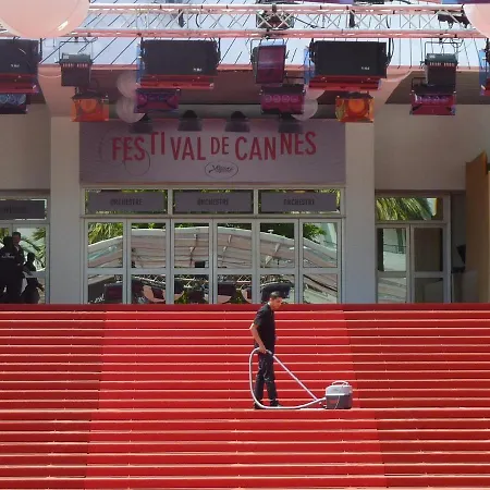 A Quelques Pas De La Mer, De La Croisette Et Du Palais Des Festivals Cannes
