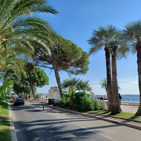Apartmán A Quelques Pas De La Mer, De La Croisette Et Du Palais Des Festivals *